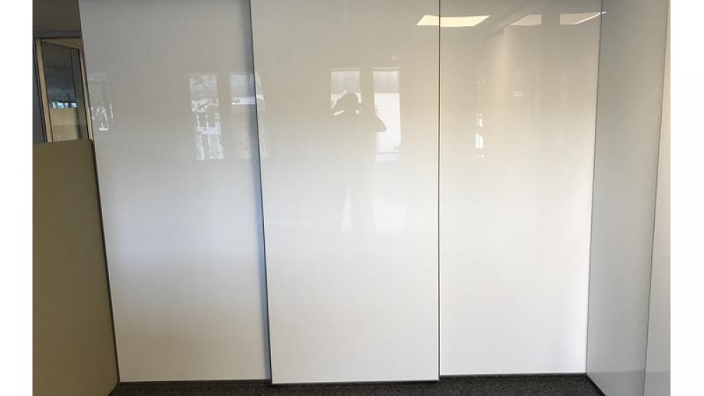 Raumteiler & Whiteboard in Einem 4